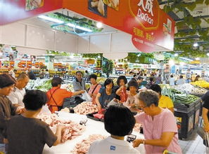 超市促销助力日用品销售，人气高涨带动消费热潮